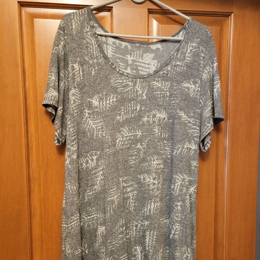 LuLaRoe Classic Tee 3XL